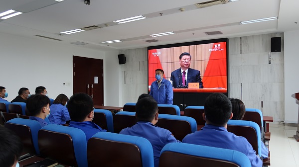汇彩国际集团团委组织团员寓目庆祝中国共产主义青年团建设100周年大会-企业新闻-汇彩国际情形